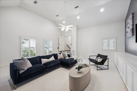 $2,000,000 | 3818 Case Street, West University Place, TX 77005