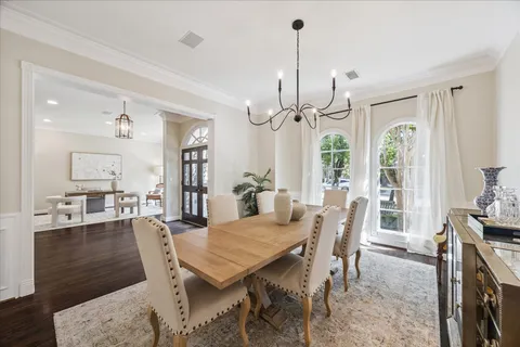 $2,000,000 | 3818 Case Street, West University Place, TX 77005