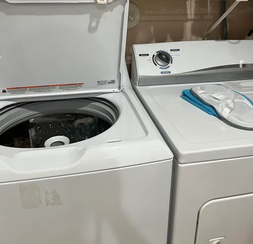 a close up view of washer and dryer