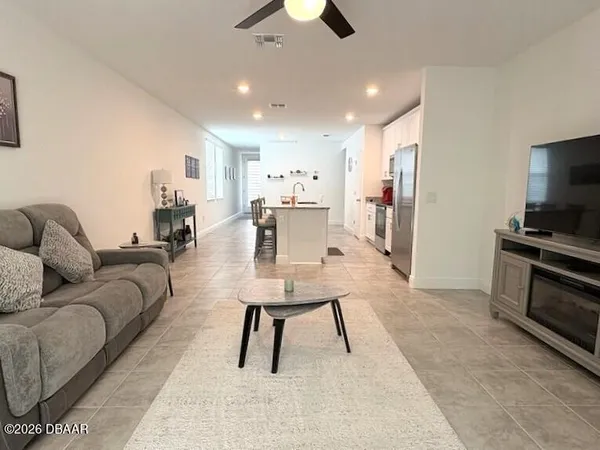 $2,350 | 166 Pitching Wedge Drive, Daytona Beach, FL 32124