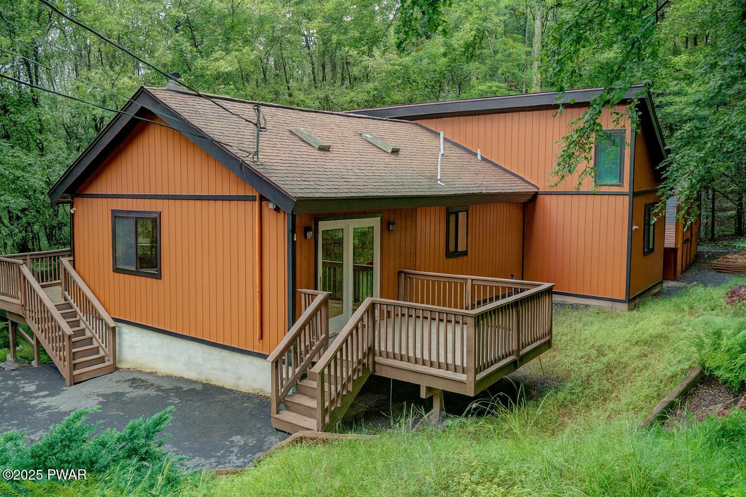 102 Tuckermans Ravine, Unit RAVINE Tafton, PA 18464 - Photo 2 of 48