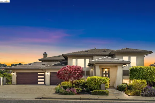 $1,949,000 | 13454 Campus Drive, Oakland, CA 94619