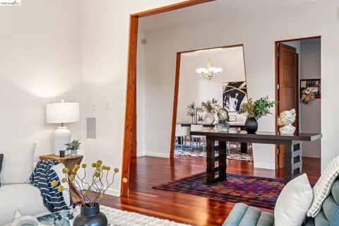 $1,949,000 | 13454 Campus Drive, Oakland, CA 94619