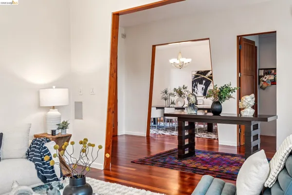 $1,949,000 | 13454 Campus Drive, Oakland, CA 94619