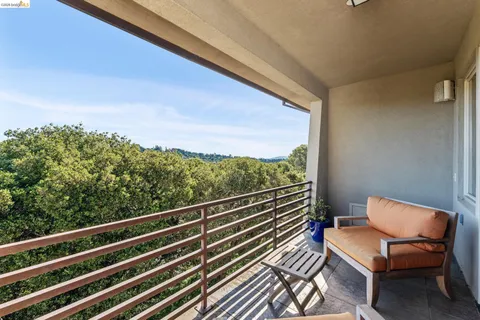 $1,949,000 | 13454 Campus Drive, Oakland, CA 94619