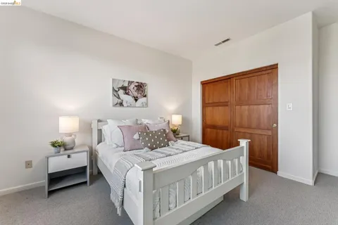 $1,949,000 | 13454 Campus Drive, Oakland, CA 94619