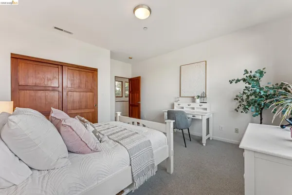 $1,949,000 | 13454 Campus Drive, Oakland, CA 94619