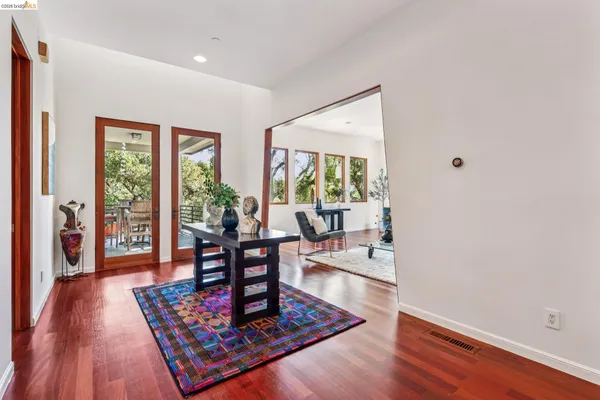 $1,949,000 | 13454 Campus Drive, Oakland, CA 94619