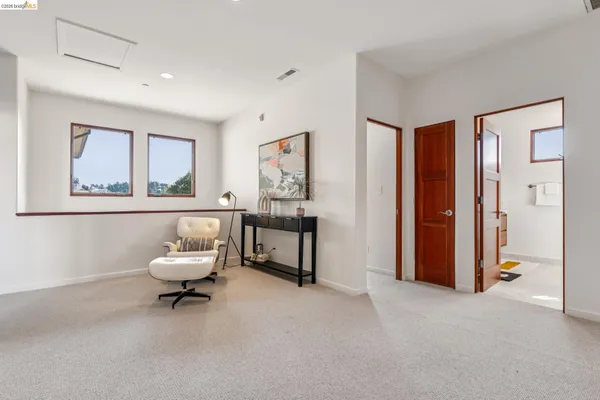 $1,949,000 | 13454 Campus Drive, Oakland, CA 94619