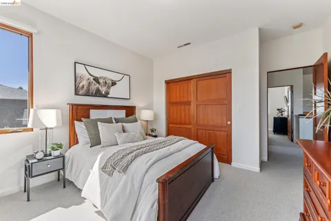 $1,949,000 | 13454 Campus Drive, Oakland, CA 94619