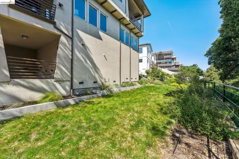 $1,949,000 | 13454 Campus Drive, Oakland, CA 94619