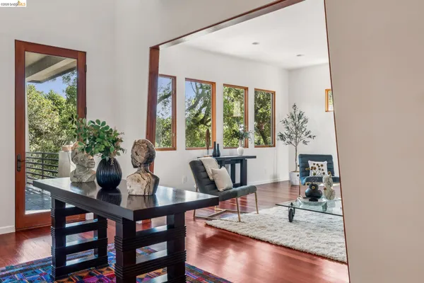 $1,949,000 | 13454 Campus Drive, Oakland, CA 94619