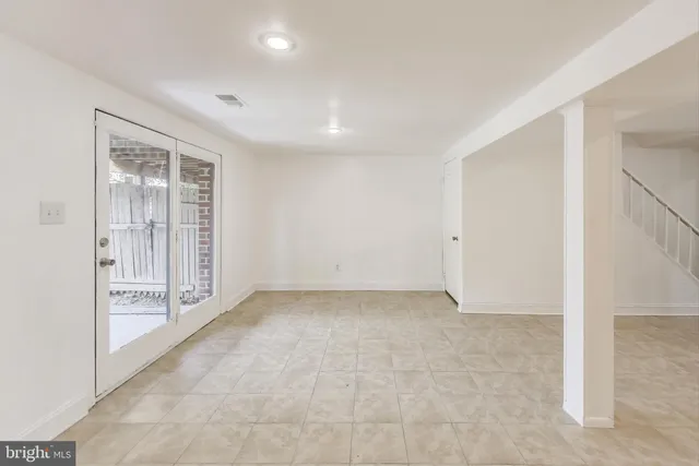 an empty room with entrance