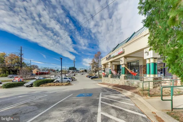 $2,800 | 16 Orchard Drive, Gaithersburg, MD 20878