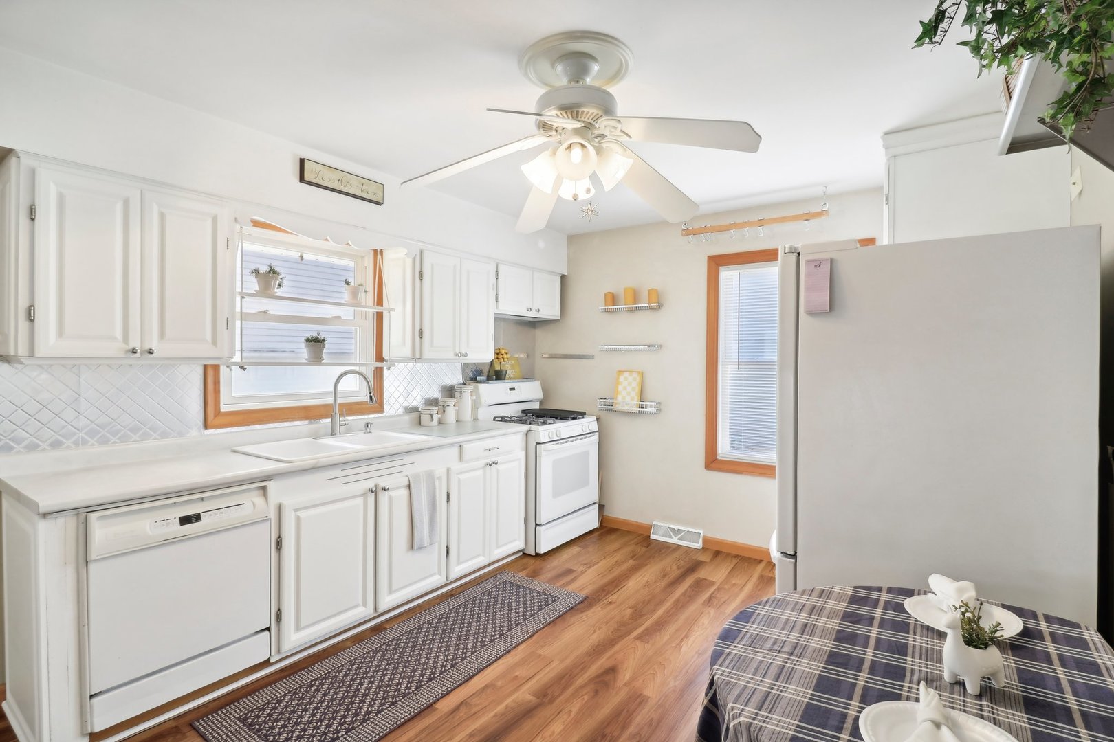 33409 North Mill Road Grayslake, IL 60030 - Photo 12 of 42 Gallery Image 12