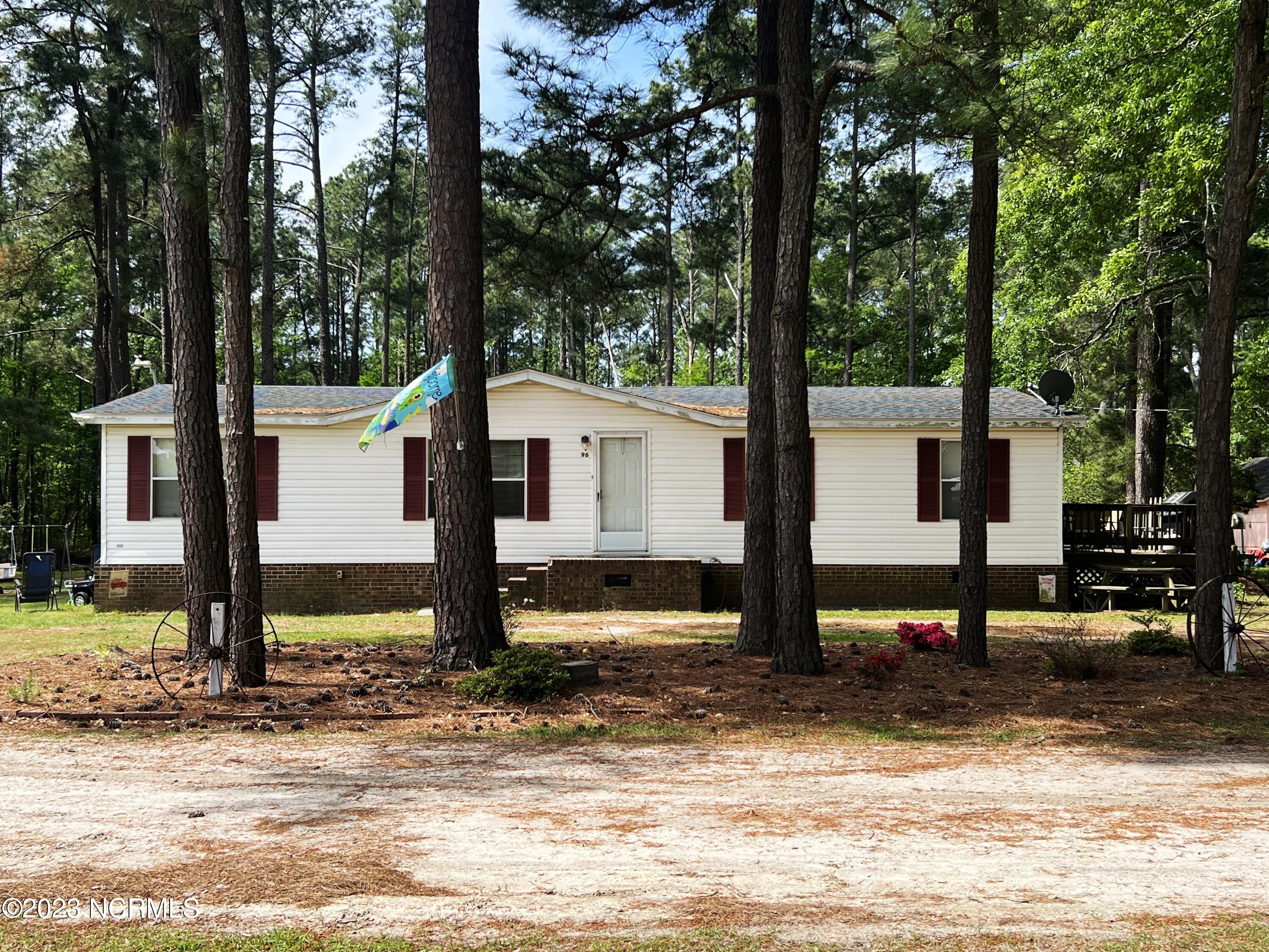 96 Canal Road Columbia, NC 27925 - Photo 2 of 39 IMG_3904