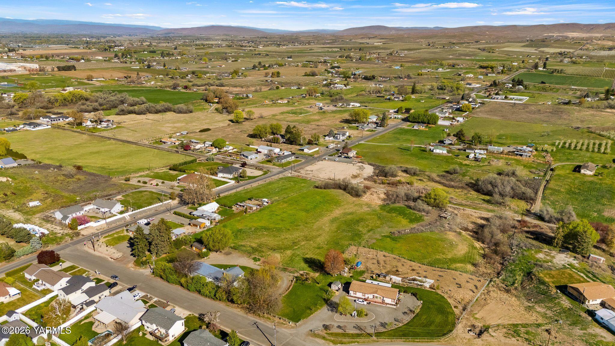 505 Schooley Road Zillah, WA 98953 - Photo 37 of 39 a view of city and ocean