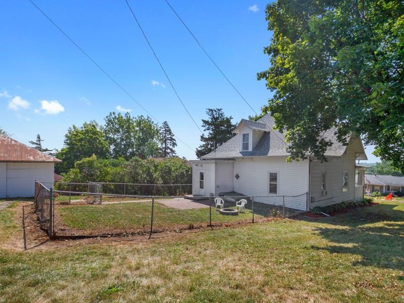111 East 4th Street Riverside, IA 52327 - Photo 24 of 26 Gallery Image 24