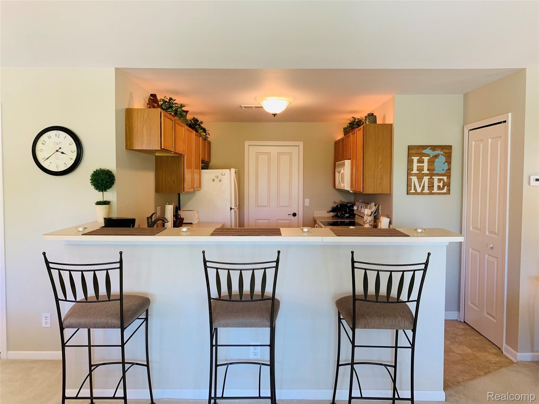 4204 Hampton Ridge Boulevard Howell, MI 48843 - Photo 8 of 22 Kitchen