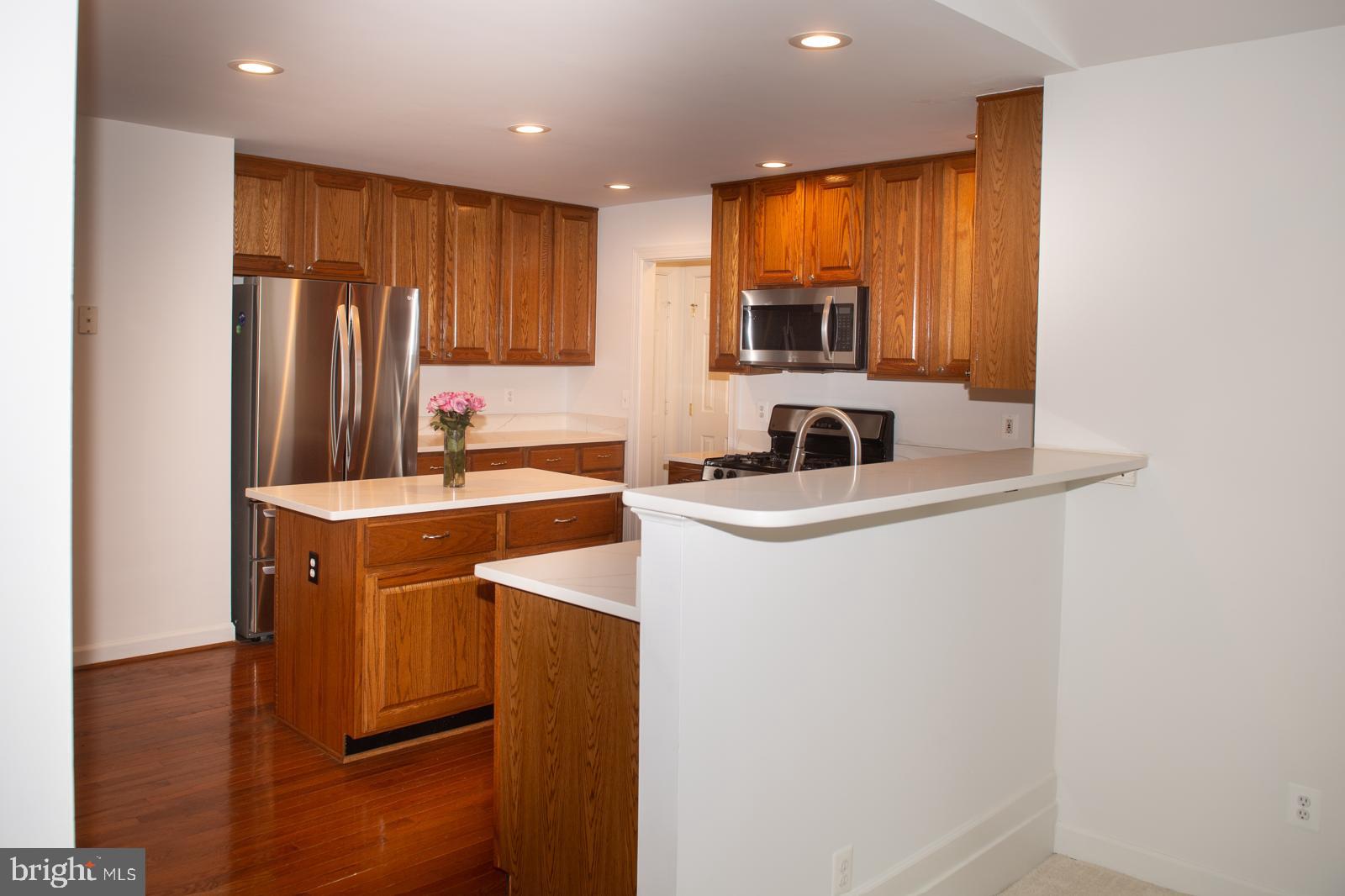 20765 Bank Way Sterling, VA 20165 - Photo 15 of 61 Kitchen