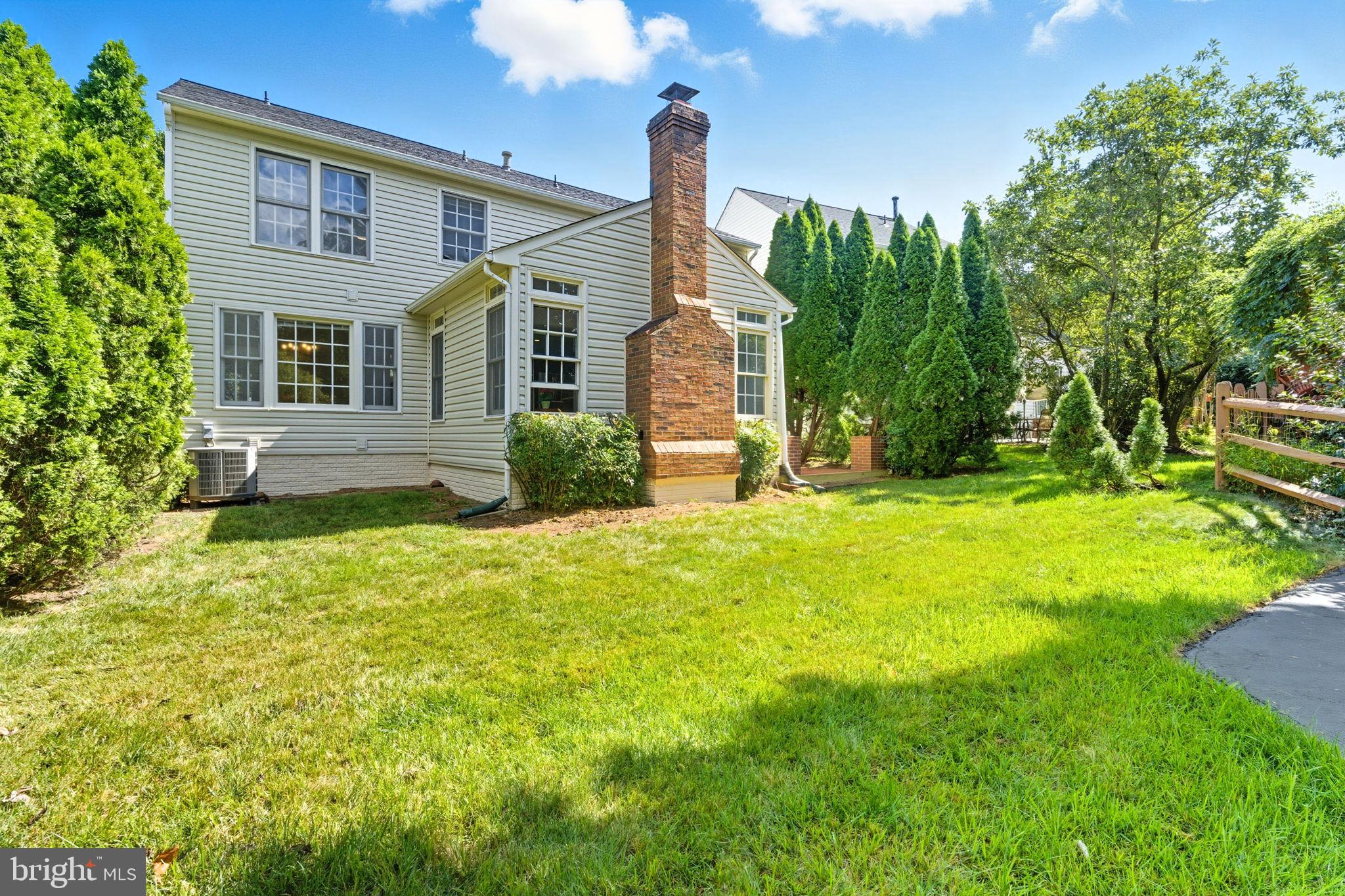 20765 Bank Way Sterling, VA 20165 - Photo 54 of 61 back-yard