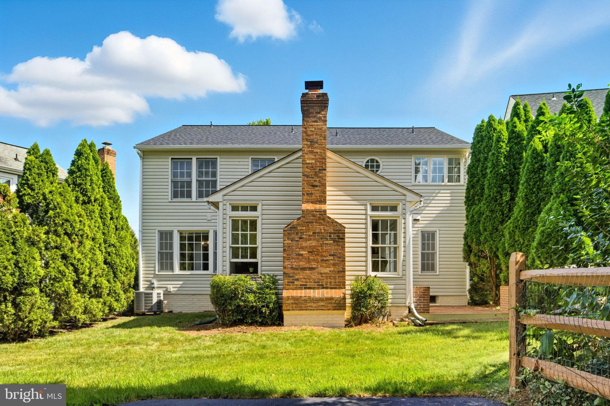 20765 Bank Way Sterling, VA 20165 - Photo 55 of 61 back-yard