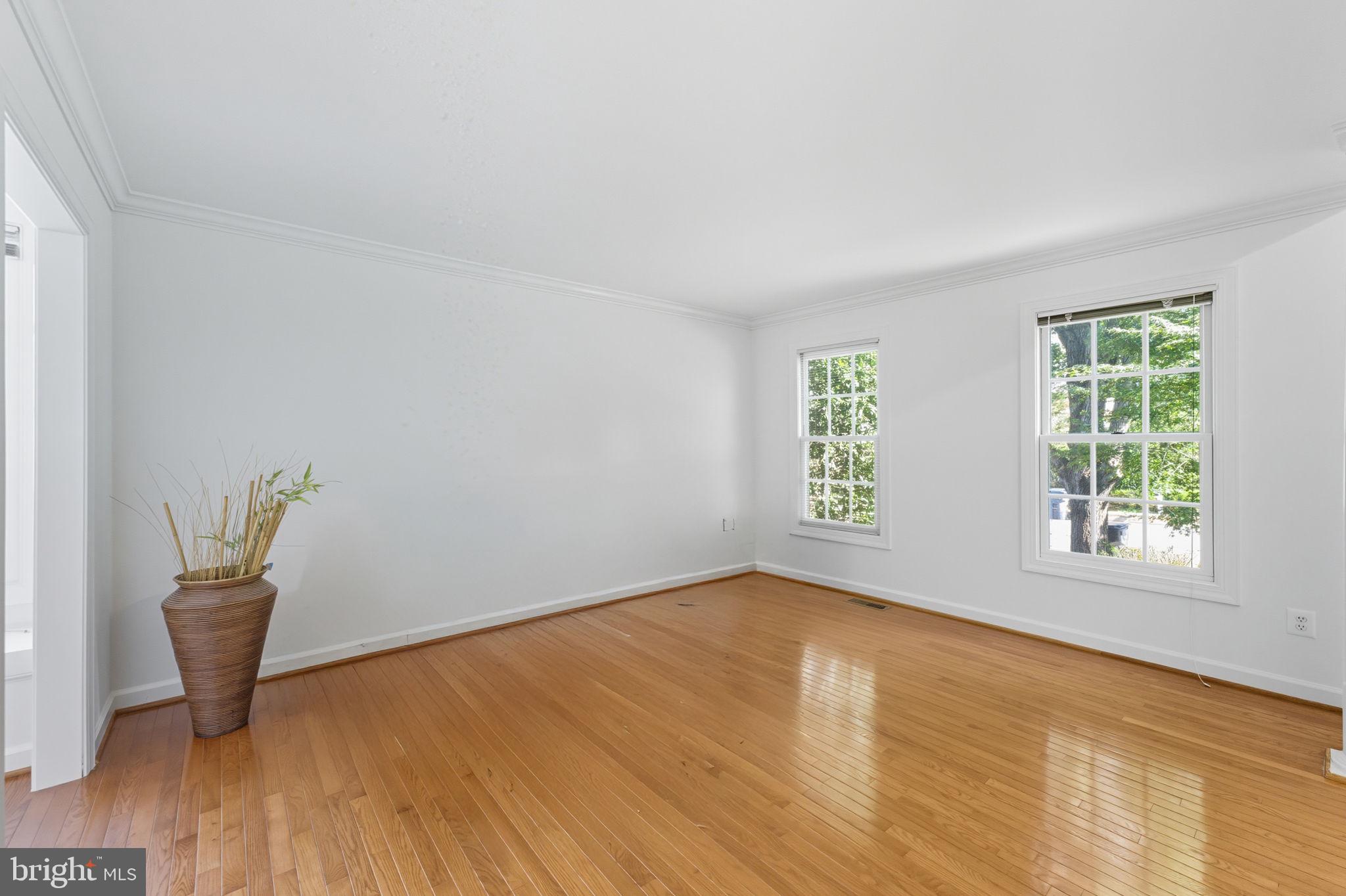 20765 Bank Way Sterling, VA 20165 - Photo 10 of 61 formal living-room