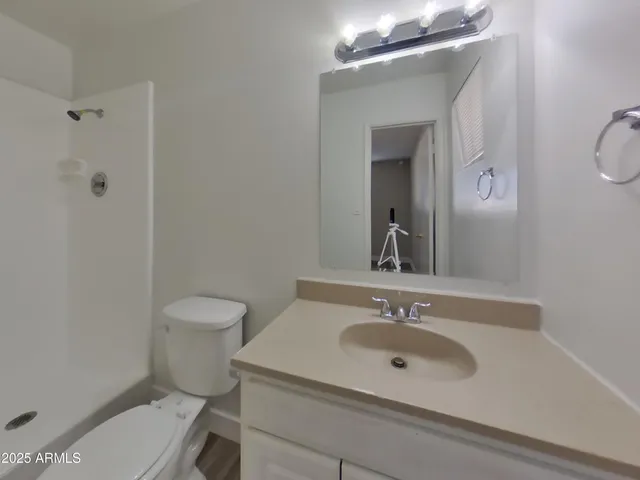 $1,929 | 3202 West Wood Drive, Phoenix, AZ 85029