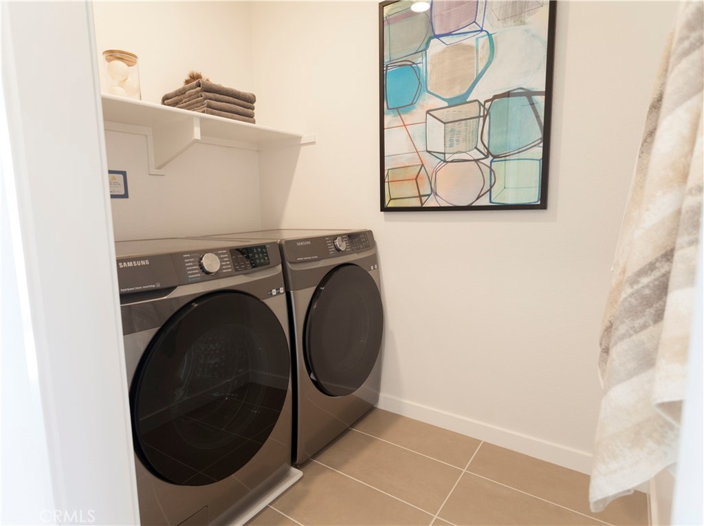 668 Panorama Lane La Puente, CA 91744 - Photo 10 of 13 a utility room with dryer and washer