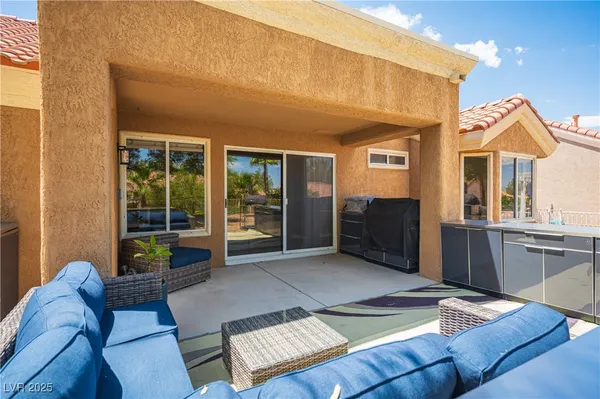 $2,995 | 2548 Tumble Brook Drive, Las Vegas, NV 89134