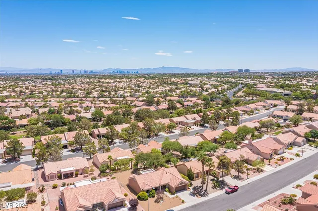$2,995 | 2548 Tumble Brook Drive, Las Vegas, NV 89134