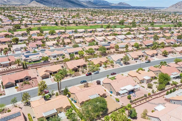 $2,995 | 2548 Tumble Brook Drive, Las Vegas, NV 89134