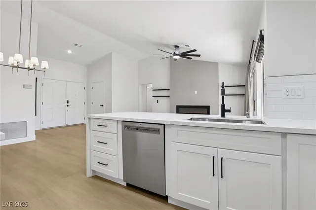 $2,995 | 2548 Tumble Brook Drive, Las Vegas, NV 89134