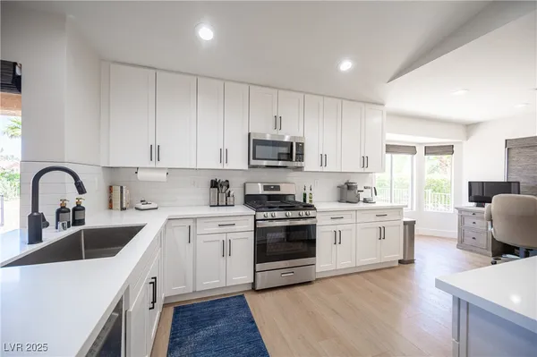 $2,995 | 2548 Tumble Brook Drive, Las Vegas, NV 89134