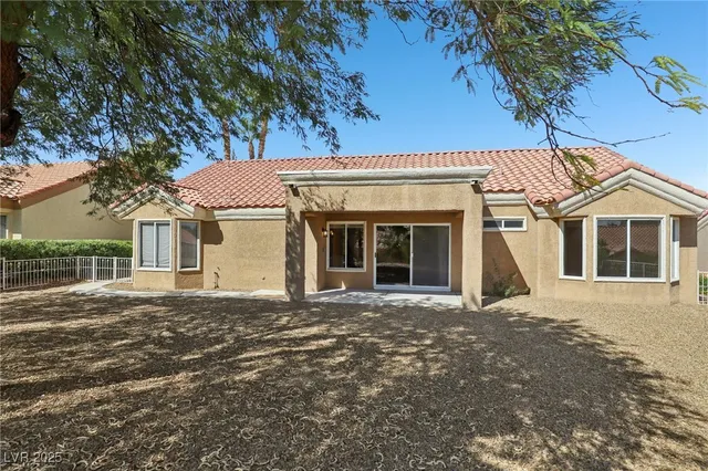 $2,995 | 2548 Tumble Brook Drive, Las Vegas, NV 89134