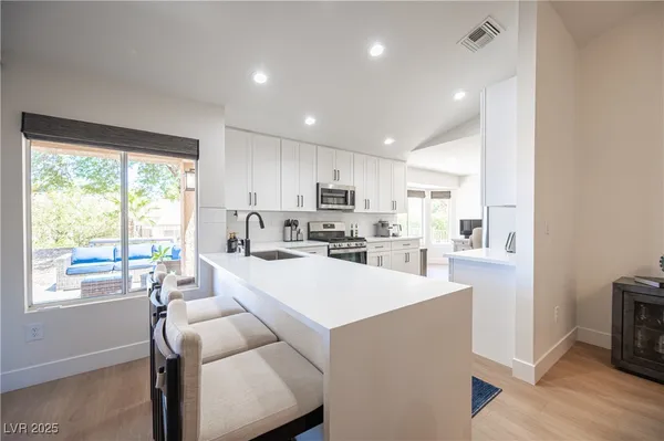 $2,995 | 2548 Tumble Brook Drive, Las Vegas, NV 89134