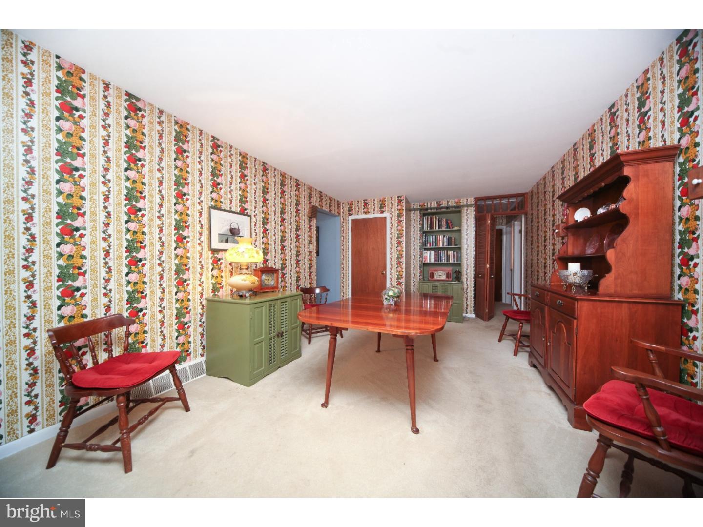 1201 Cabin Road Hatfield, PA 19440 - Photo 14 of 25 Dining Room
