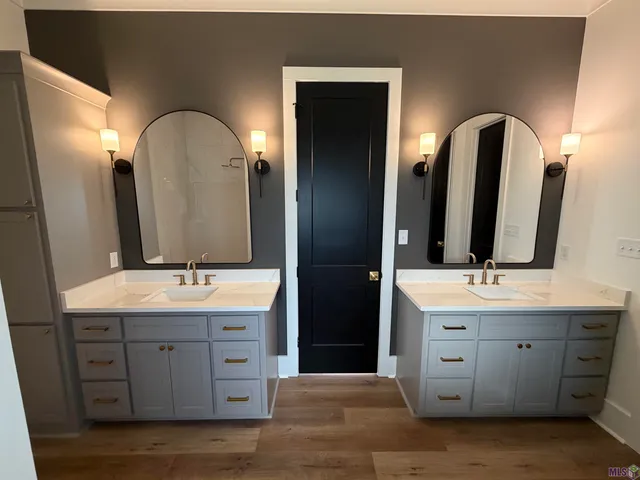 $580,700 | 7812 Cutt Pointe Drive, Ventress, LA 70783