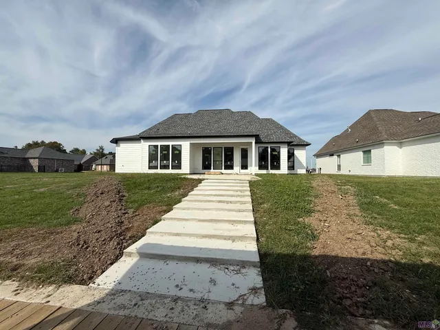 $580,700 | 7812 Cutt Pointe Drive, Ventress, LA 70783