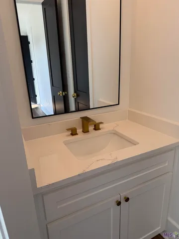 $580,700 | 7812 Cutt Pointe Drive, Ventress, LA 70783