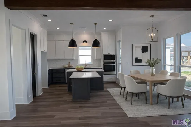 $580,700 | 7812 Cutt Pointe Drive, Ventress, LA 70783