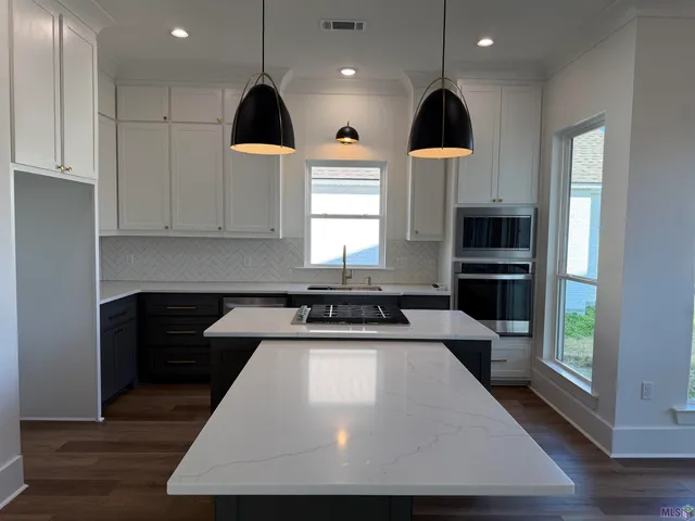 $580,700 | 7812 Cutt Pointe Drive, Ventress, LA 70783