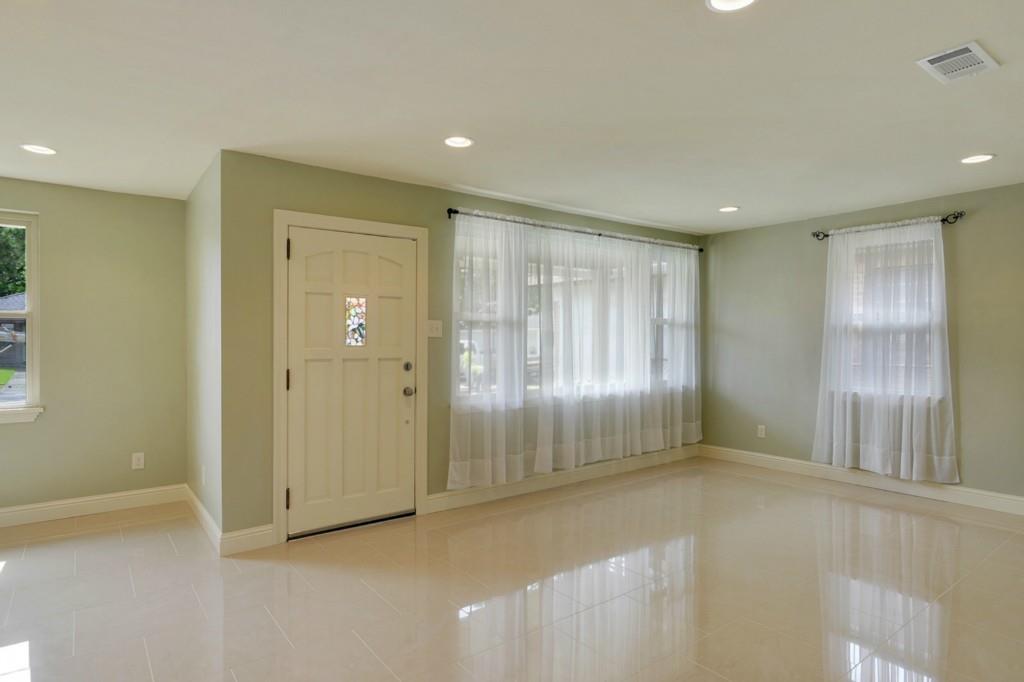 8913 Rensu Drive River Ridge, LA 70123 - Photo 4 of 15