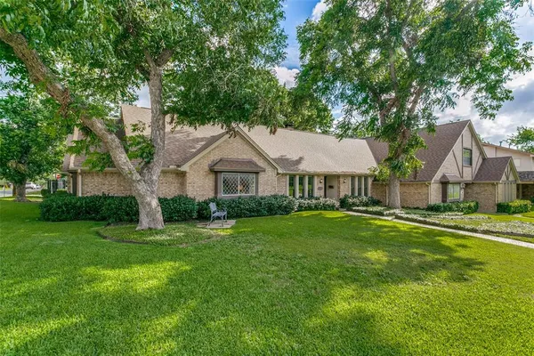 $3,400 | 7507 Wellcrest Drive, Dallas, TX 75230