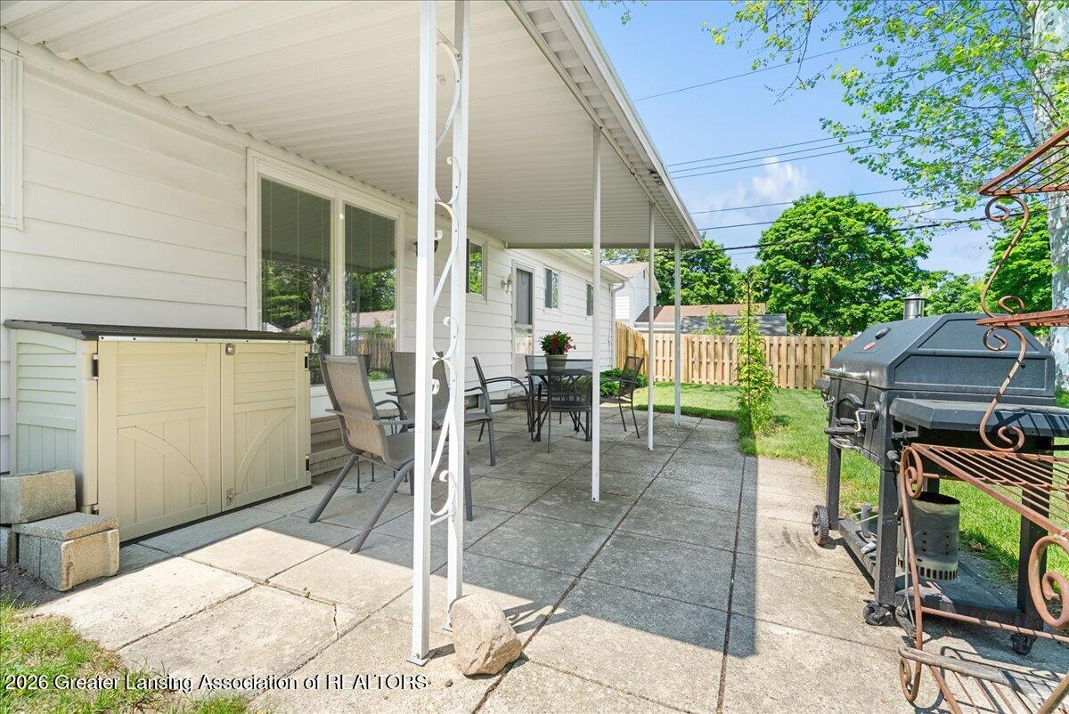 2913 Quincy Lane Lansing, MI 48910 - Photo 31 of 36 07-Media Jett - 06