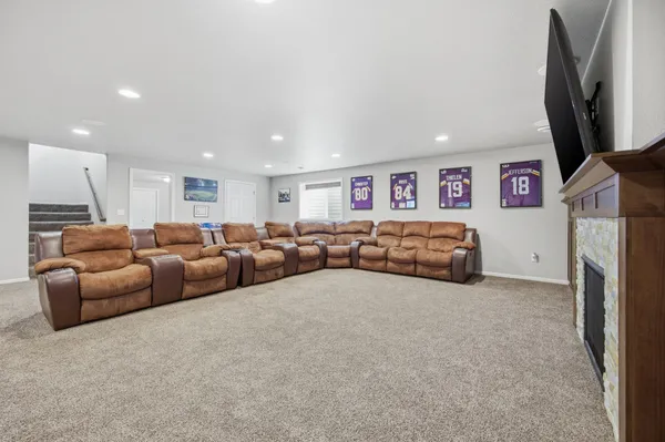 $625,000 | 219 6th Street East, Horace, ND 58047