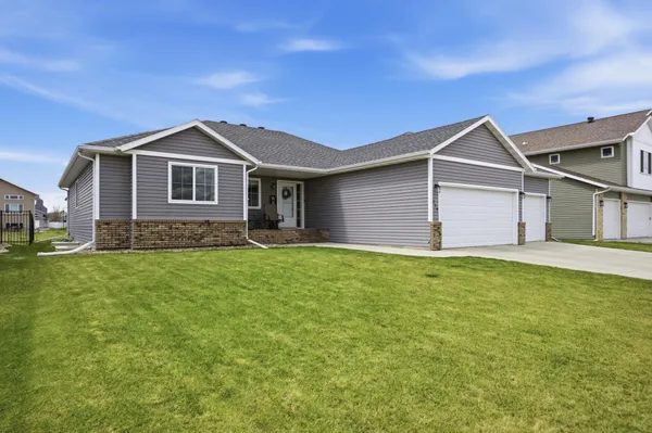 $625,000 | 219 6th Street East, Horace, ND 58047