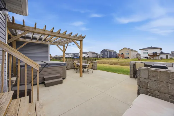 $625,000 | 219 6th Street East, Horace, ND 58047