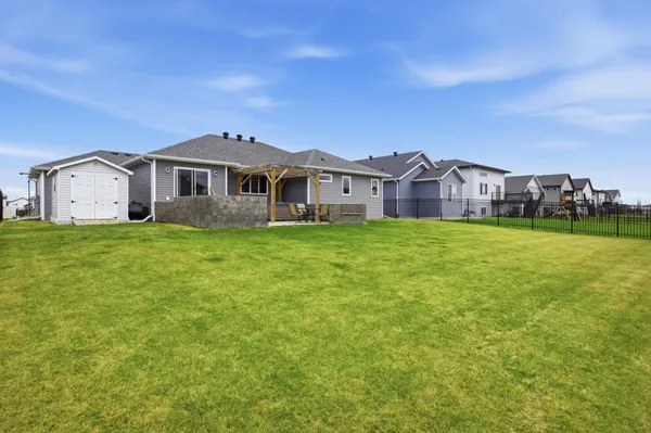 $625,000 | 219 6th Street East, Horace, ND 58047
