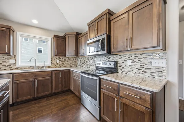$625,000 | 219 6th Street East, Horace, ND 58047
